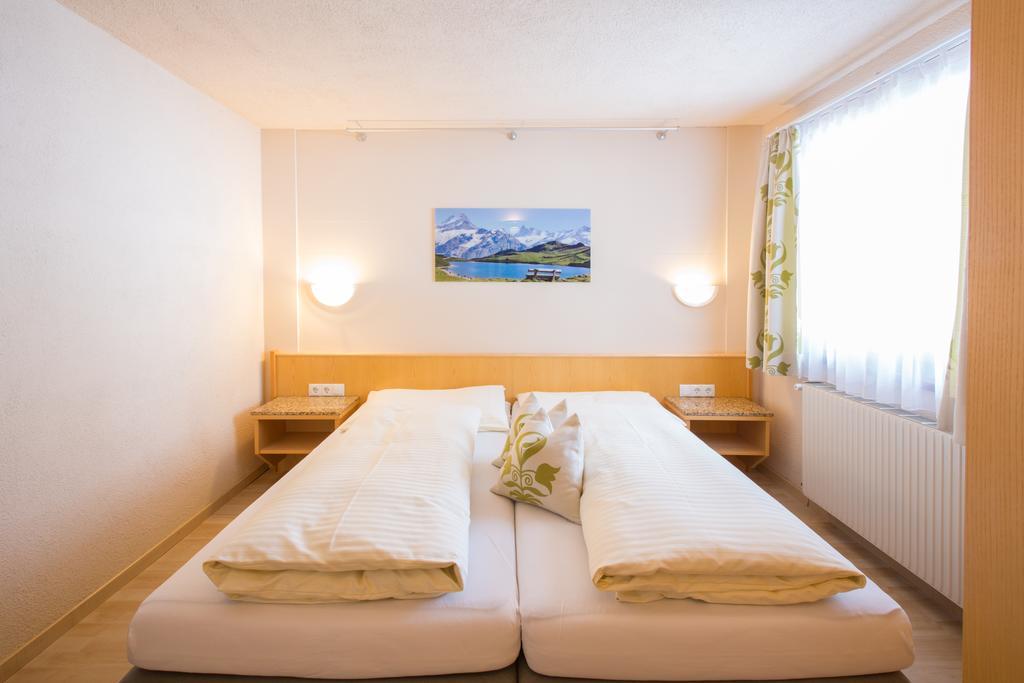 Pension Anna St. Leonhard im Pitztal Zimmer foto